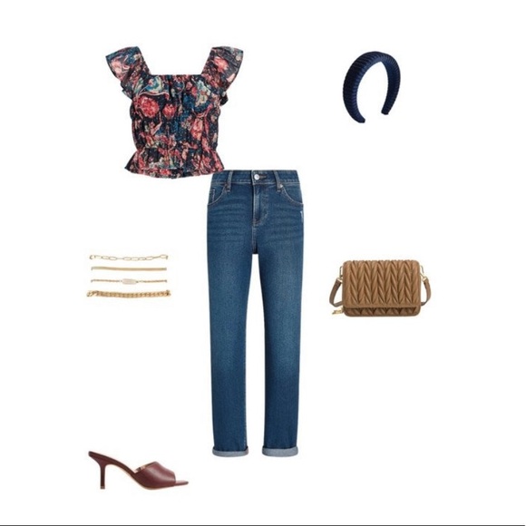 Women’s Express Floral Ruffle Sleeve Crop Top - Picture 2 of 6